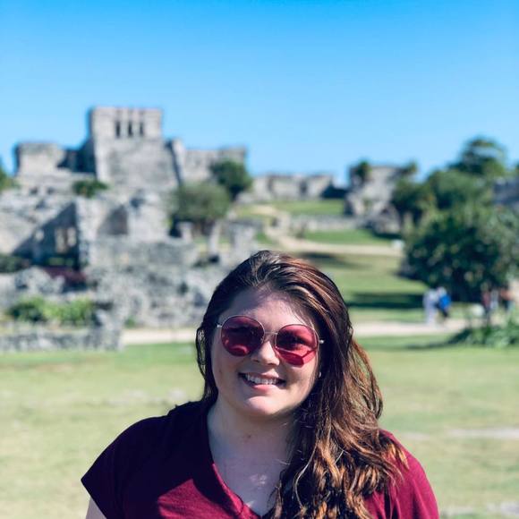 Meet your Posher, Jessica - Picture 1 of 1